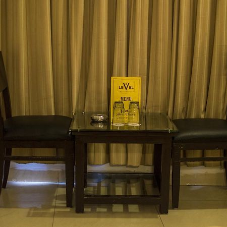 Oyo 751 Hotel Shree Palace Bhopal Buitenkant foto