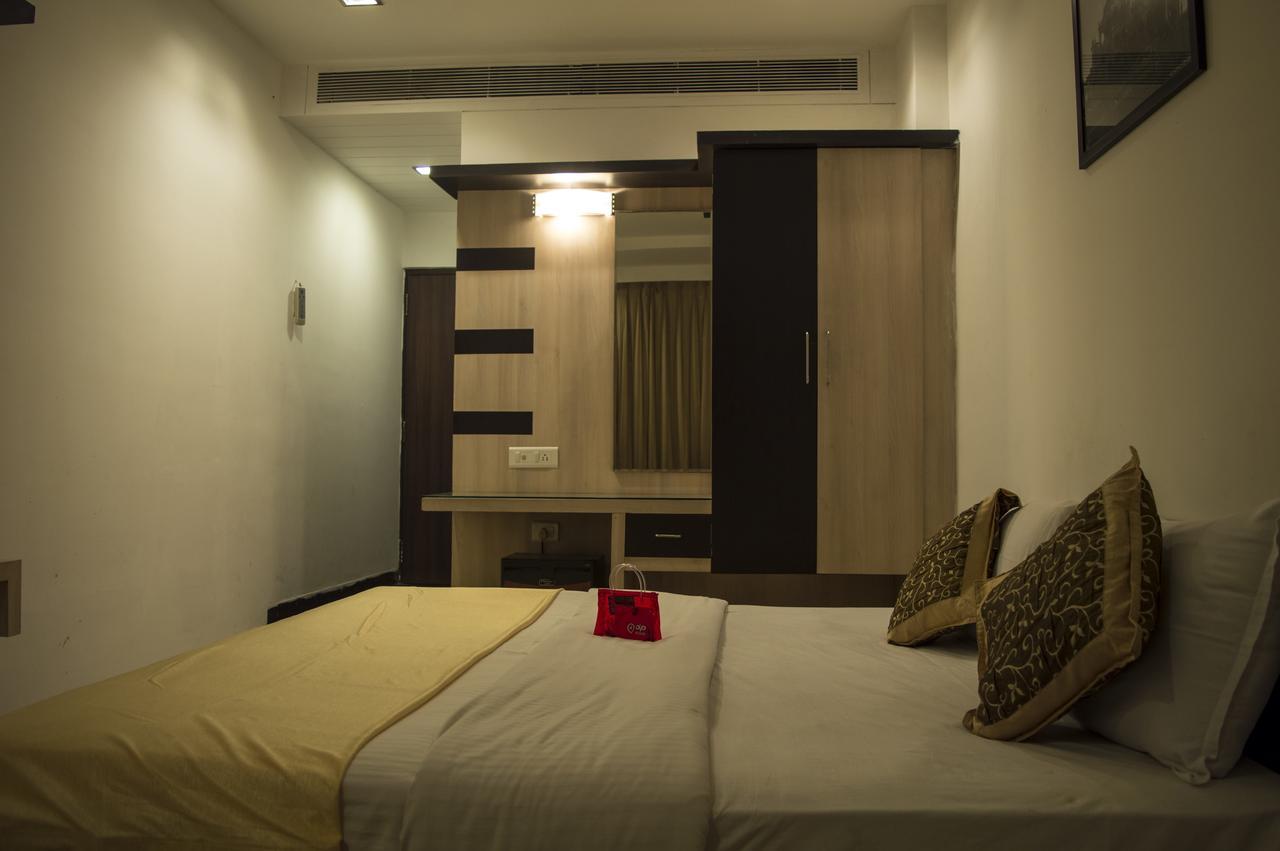 Oyo 751 Hotel Shree Palace Bhopal Buitenkant foto